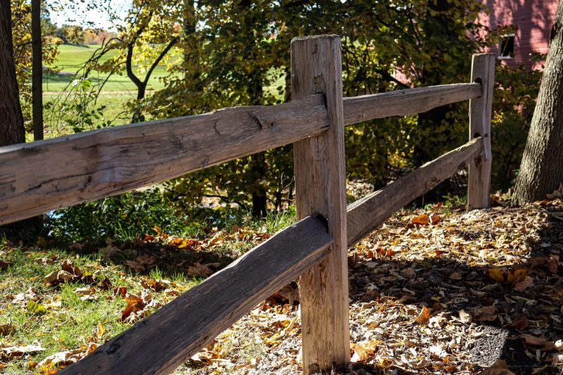 Improved fence appearance